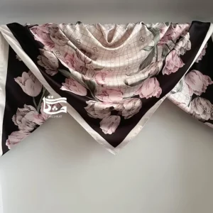 روسری گلدار مشکی